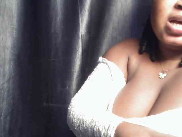 Creamyposh webcam