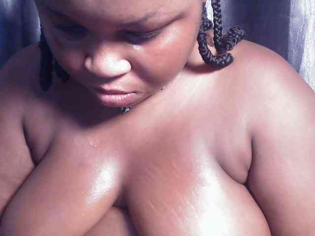 Creamyposh webcam