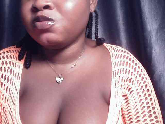 Creamyposh webcam