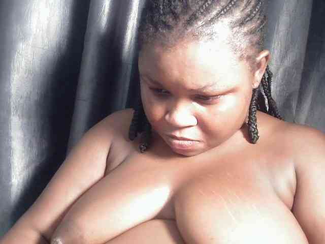 Creamyposh webcam