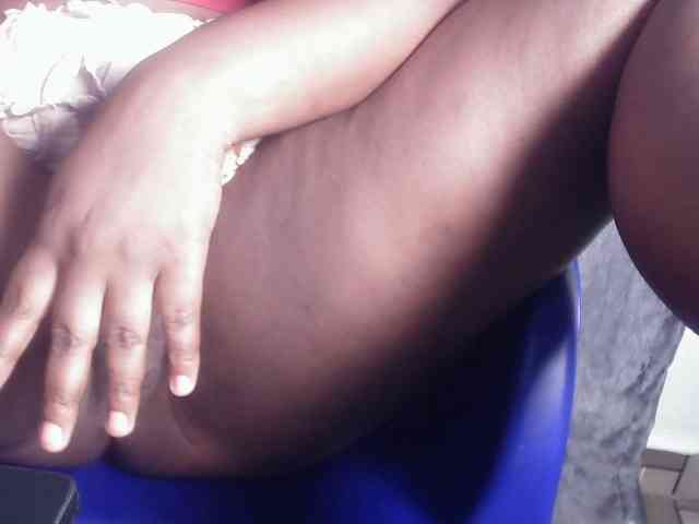 Creamyposh webcam
