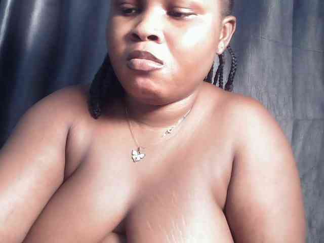 Creamyposh webcam
