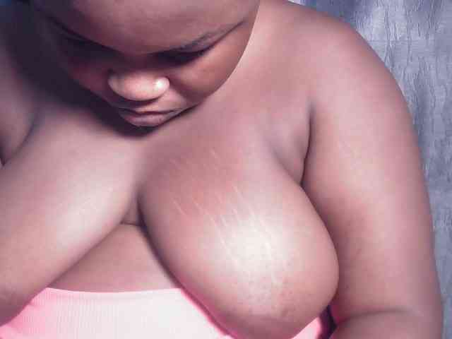 Creamyposh webcam