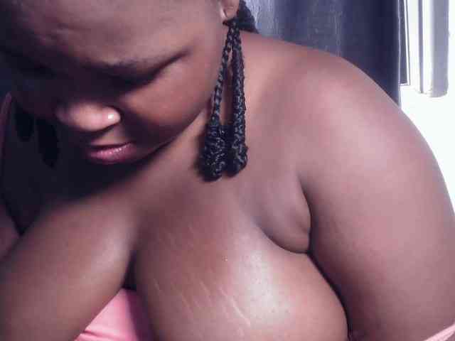 Creamyposh webcam