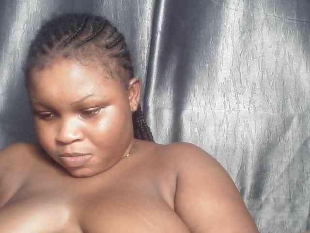 Creamyposh webcam
