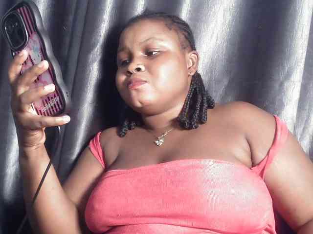 Creamyposh webcam