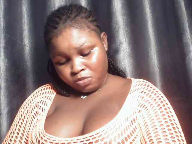 Creamyposh webcam