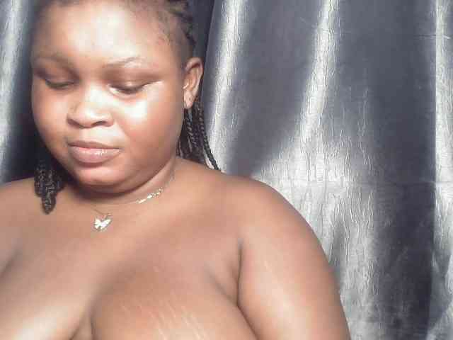 Creamyposh webcam