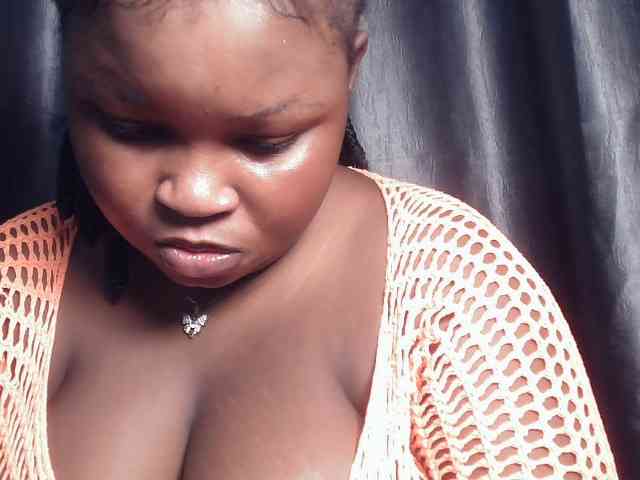 Creamyposh webcam