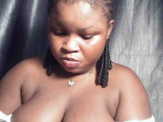 Creamyposh webcam