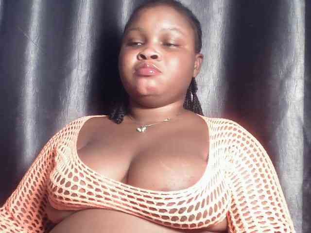 Creamyposh webcam