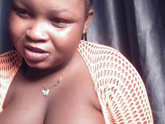 Creamyposh webcam