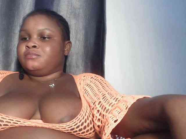 Creamyposh webcam