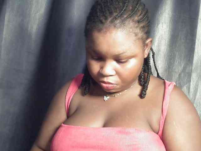 Creamyposh webcam
