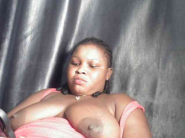 Creamyposh webcam