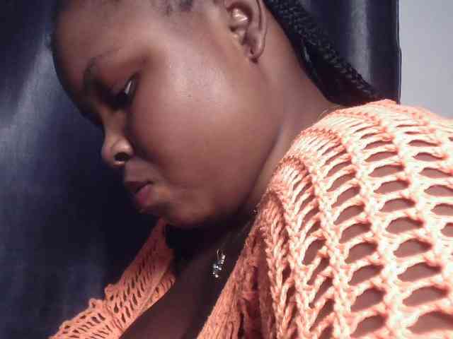 Creamyposh webcam