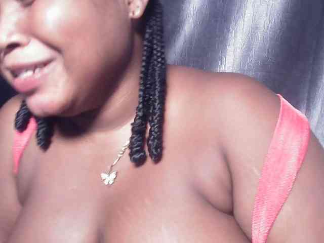 Creamyposh webcam