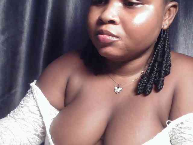Creamyposh webcam