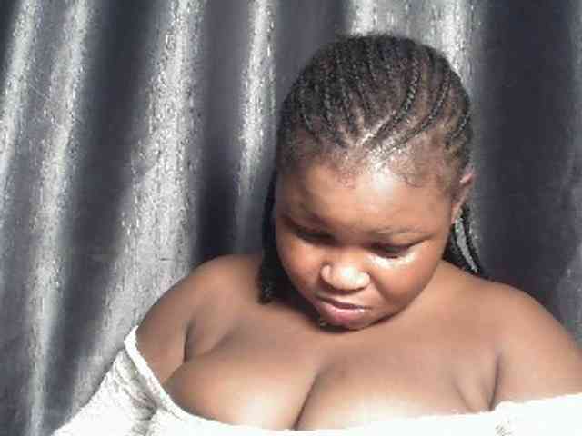 Creamyposh webcam