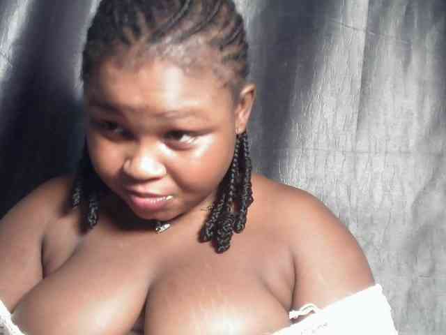 Creamyposh webcam