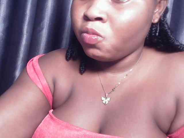 Creamyposh webcam