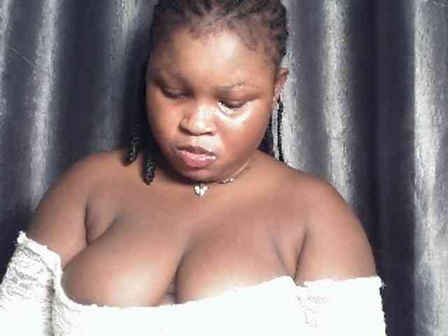 Creamyposh webcam