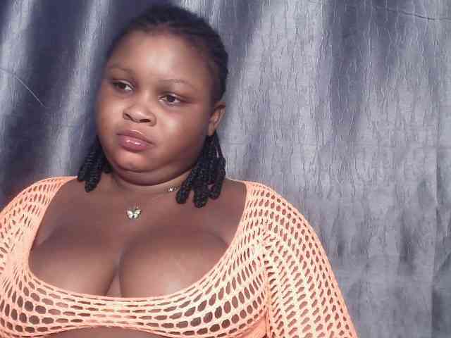 Creamyposh webcam
