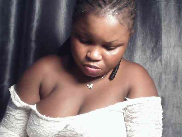 Creamyposh webcam