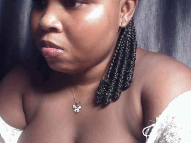 Creamyposh webcam