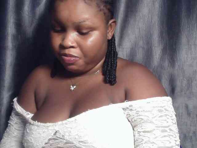 Creamyposh webcam