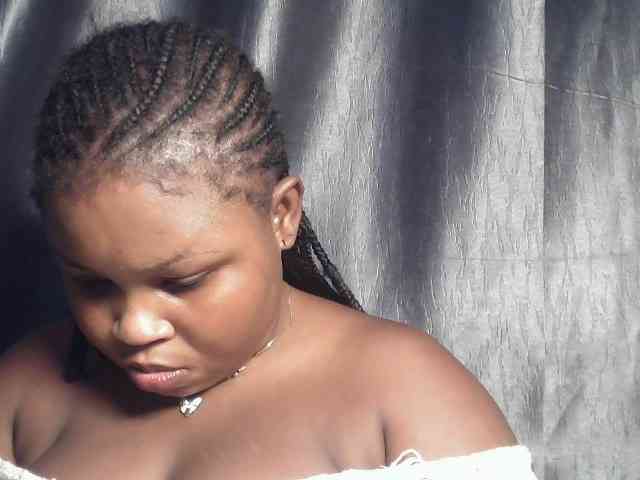Creamyposh webcam
