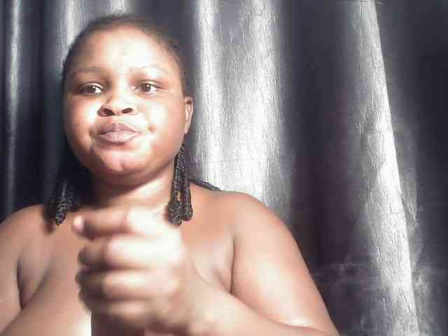 Creamyposh webcam