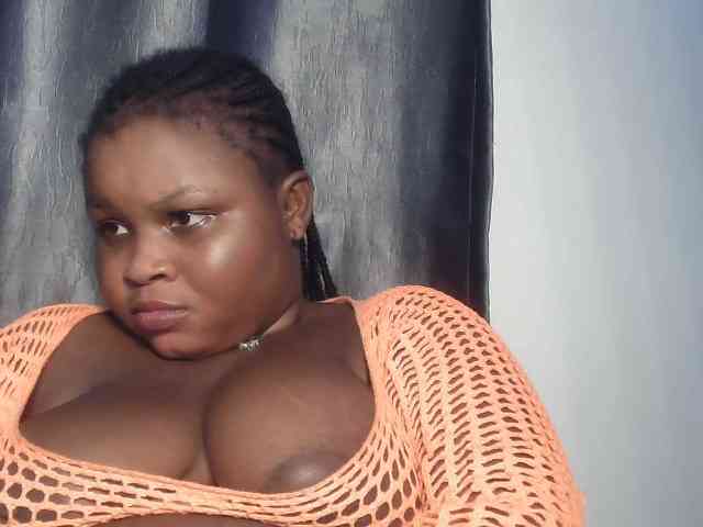 Creamyposh webcam