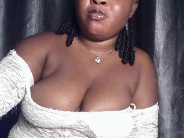 Creamyposh webcam