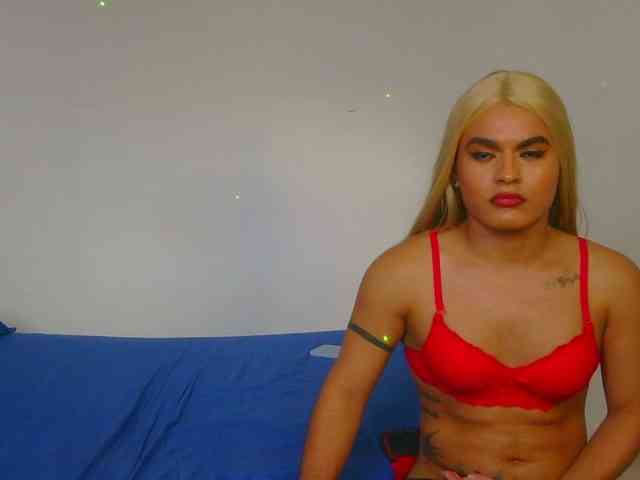 iana-emmy-ts Live Webcam on BongaCams