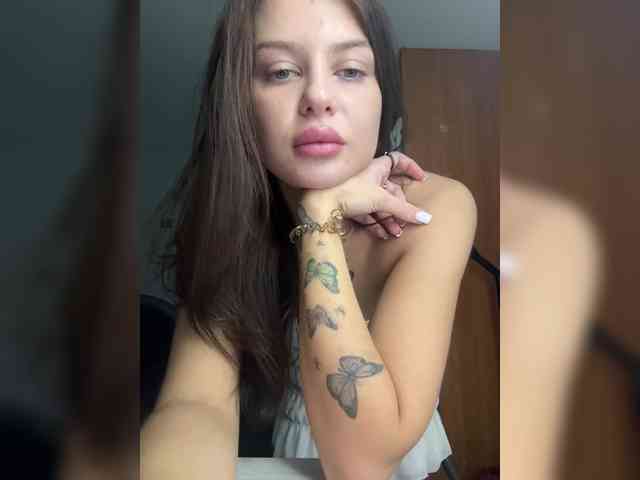 Hotmaya3 Live Webcam on BongaCams