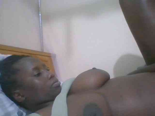 Prettybabes Live Webcam on BongaCams