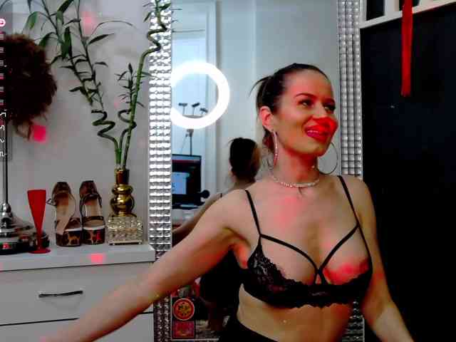 MiraPleasure_ webcam