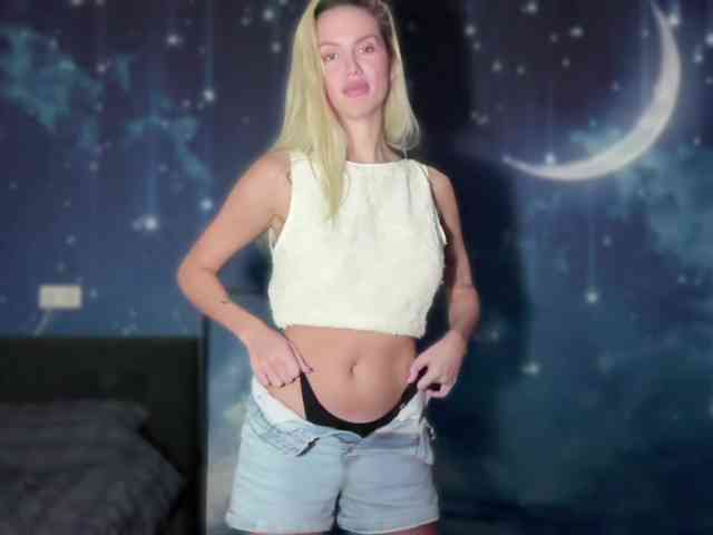 TrishaSurvis webcam