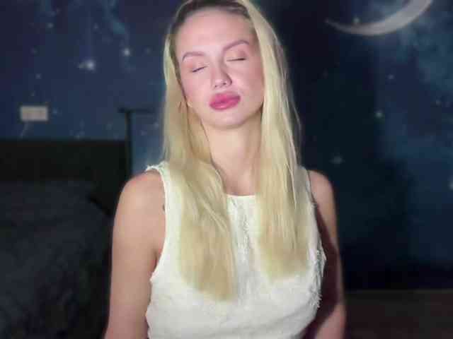 TrishaSurvis webcam