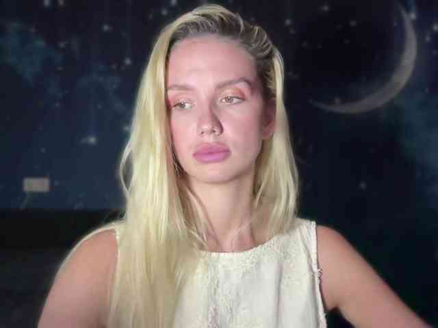 TrishaSurvis webcam
