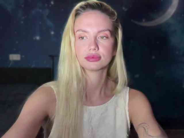 TrishaSurvis webcam