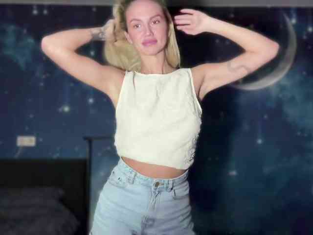 TrishaSurvis webcam