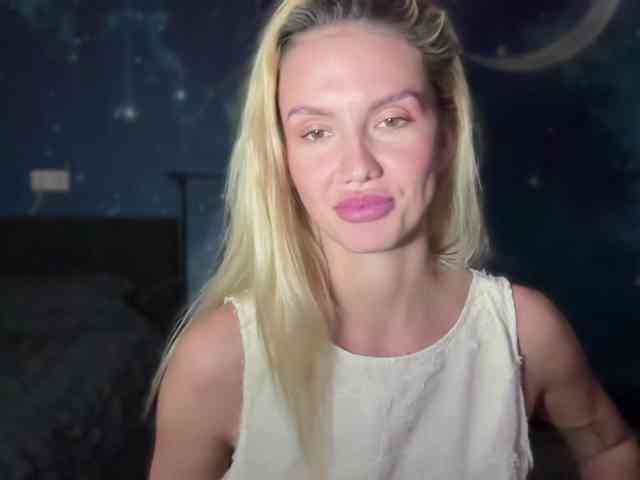 TrishaSurvis webcam