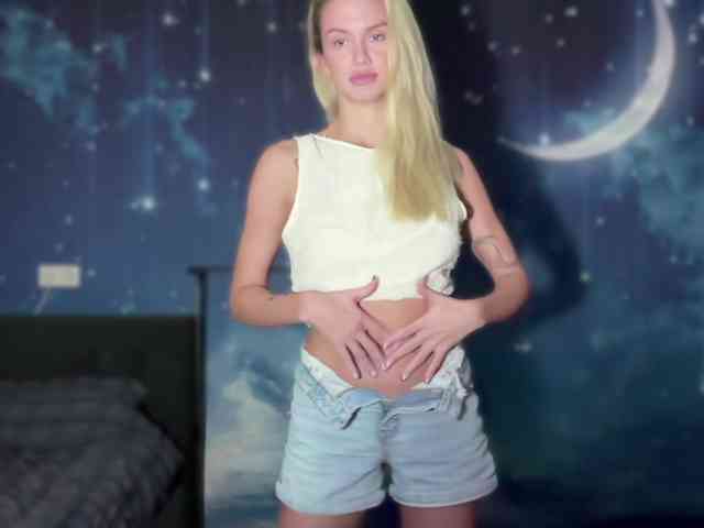 TrishaSurvis webcam
