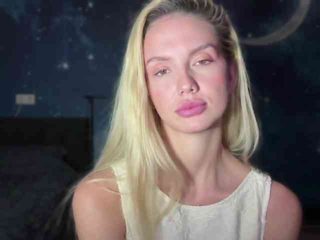 TrishaSurvis webcam