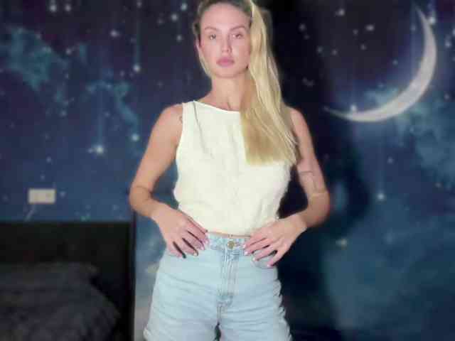 TrishaSurvis webcam