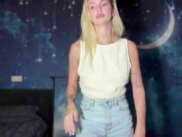TrishaSurvis webcam