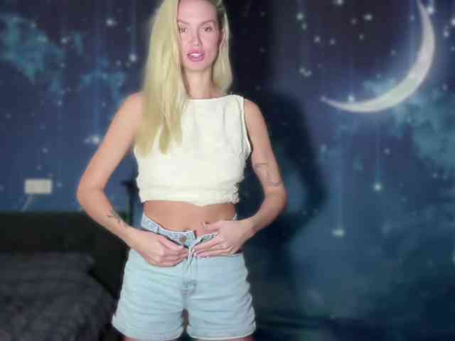 TrishaSurvis webcam