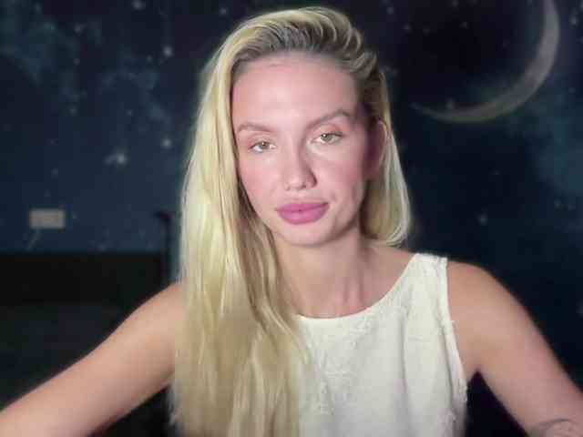 TrishaSurvis webcam